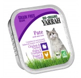 Paté cat food with chicken and turkey